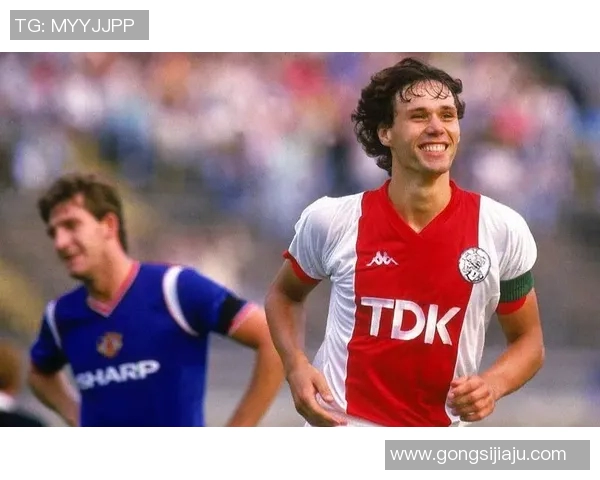 足球明星天鹅的真实身份揭秘及其在足球界的影响力分析