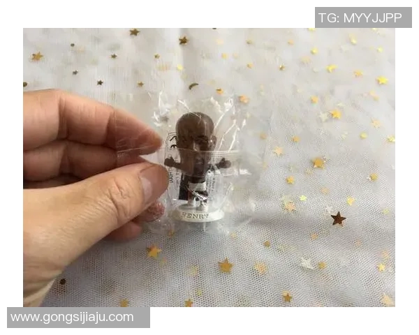 足球明星手办图片及其市场价格分析与购买指南