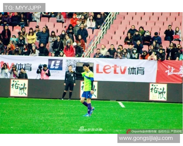 全球足球明星与各国代表球队的完美结合解析