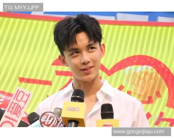 吴磊展现足球天赋精彩瞬间视频播放引发粉丝热议