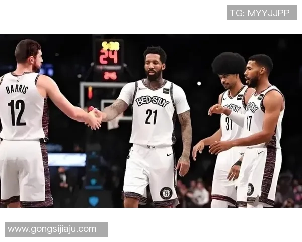 篮球明星钱德勒的辉煌职业生涯与场外影响力探讨